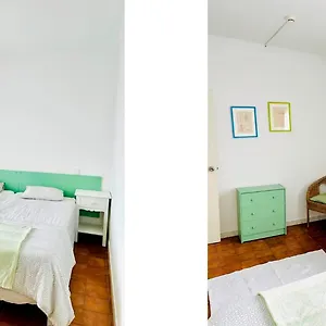 Rich & Poor Hostal Albufeira